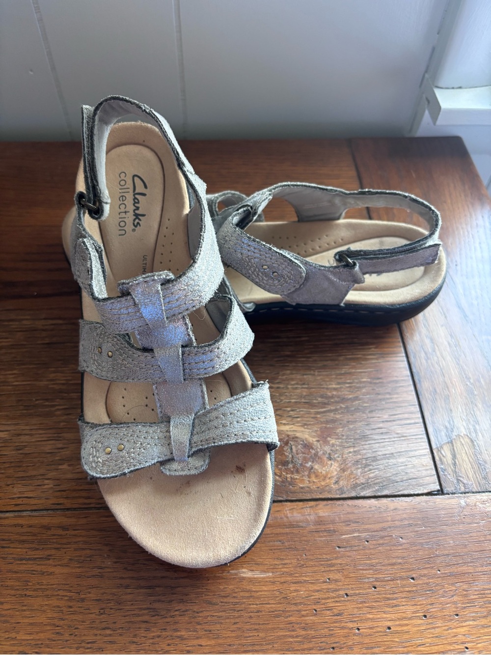 Clarks Women's Silver Metallic Strappy Comfort Sandals